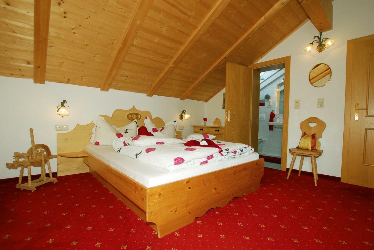 Haus Tasser Mayrhofen Bagian luar foto